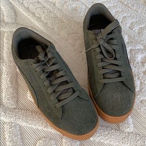 Puma sneakers